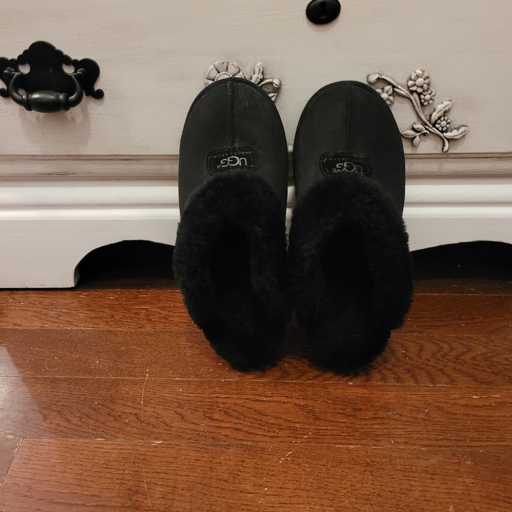 Ugg house slippers